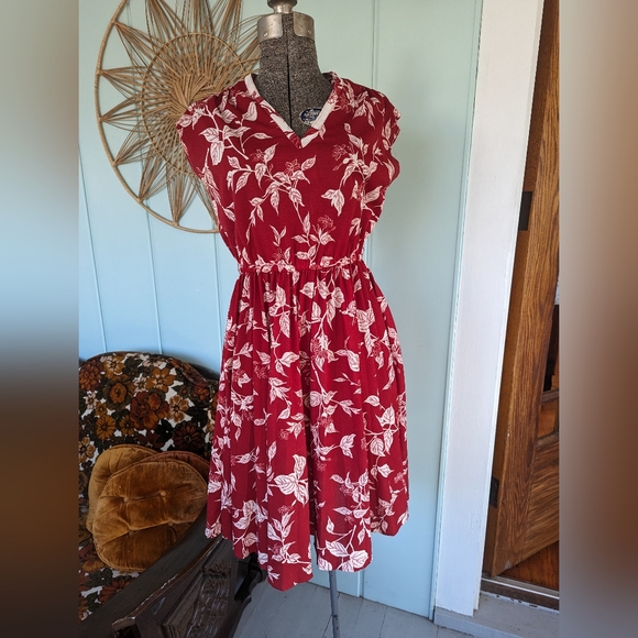 Vintage Red Floral Dress - Picture 7 of 8